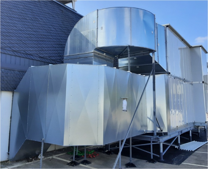 Außenaufgestelltes Lüftungsgerät für 2 Shops im ACR